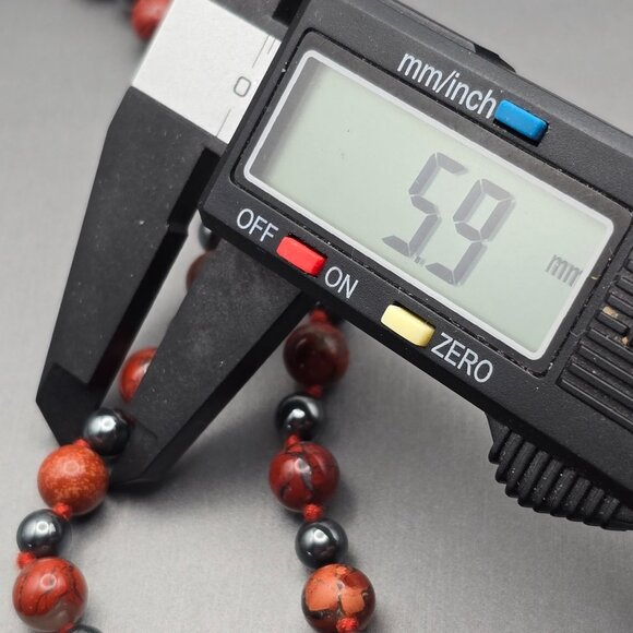 VTG Red Brecciated Jasper & Hematite Handtied Beaded Necklace 28" Natural Stone - Picture 6 of 7